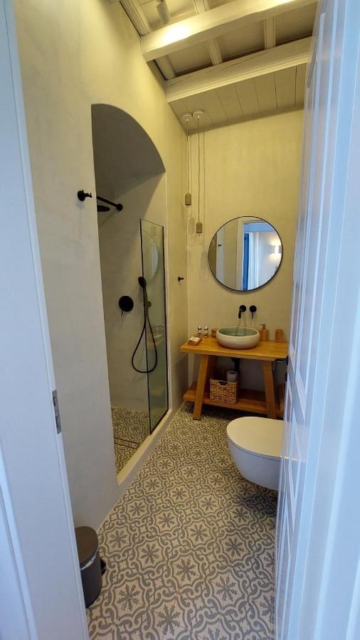 Halki Sea Breeze - A Waterfront Villa Eksteriør billede