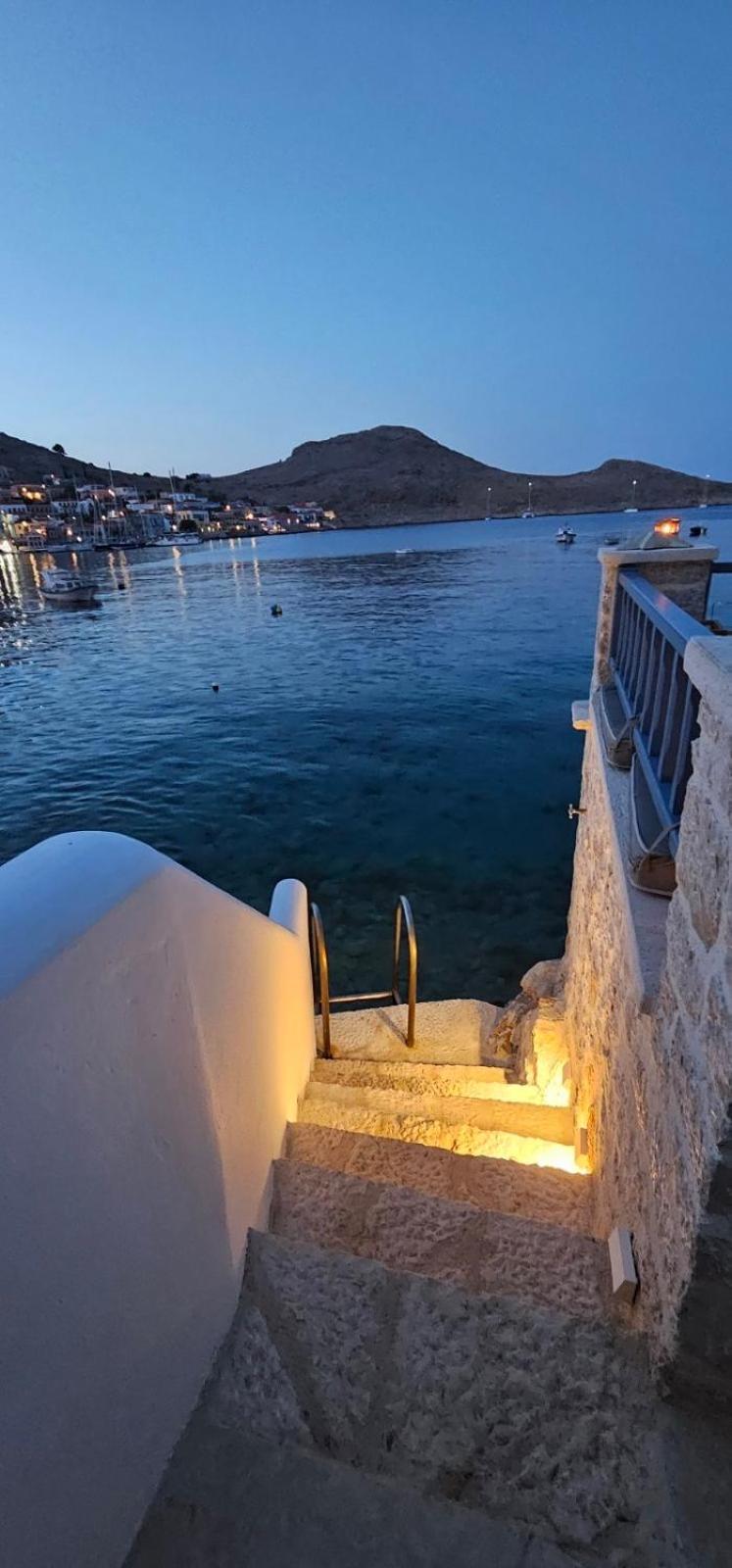 Halki Sea Breeze - A Waterfront Villa Eksteriør billede