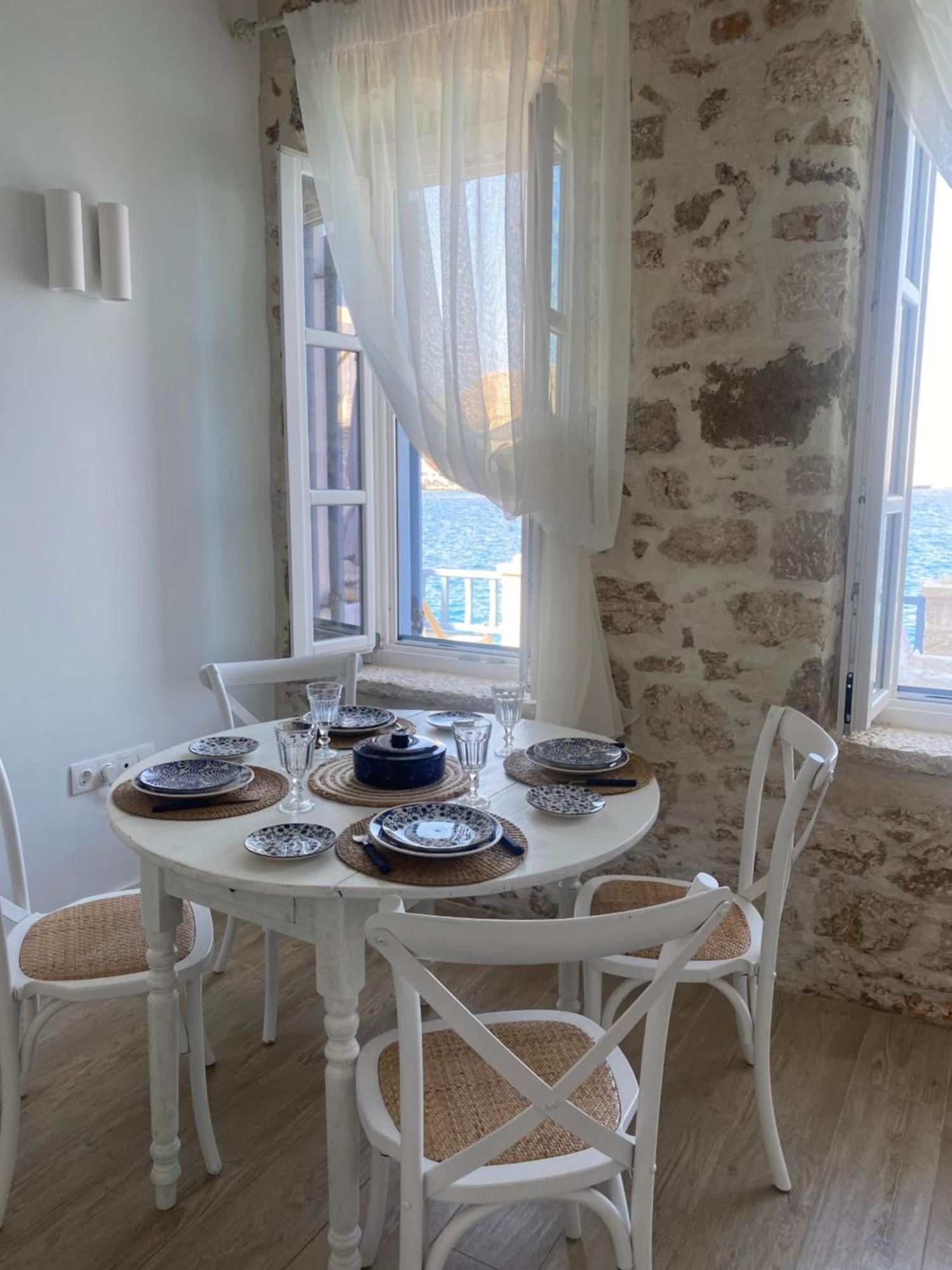 Halki Sea Breeze - A Waterfront Villa Eksteriør billede